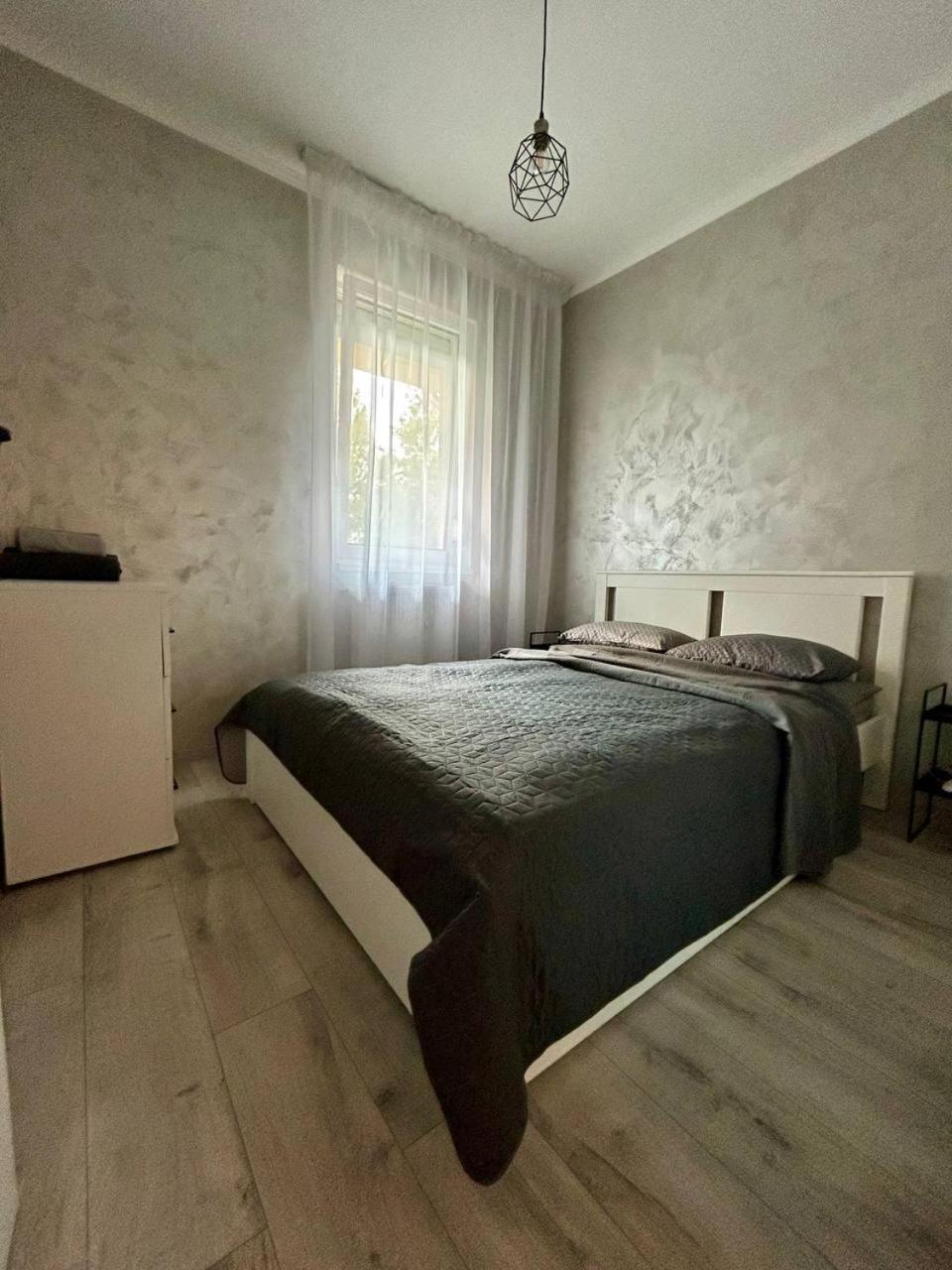 Appartamento Sunhouse Apartman Hajdúszoboszló Esterno foto